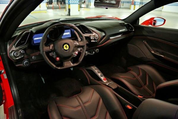 488 GTB - Image 4