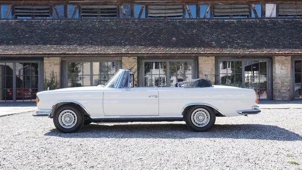 280 SE 3.5 Cabriolet - Image 2