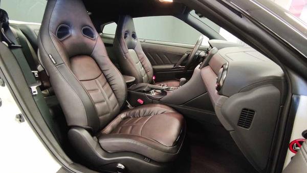 GT-R Prestige Edition - Image 10