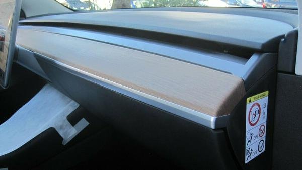 MODEL 3 - Image 5