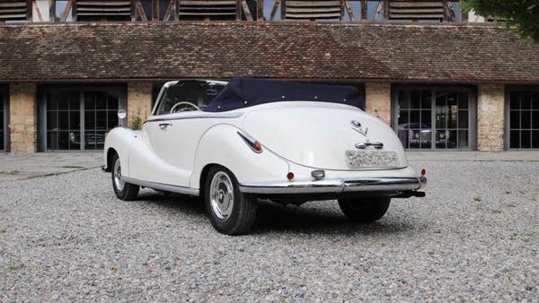 502 V8 Baur Cabrio - Image 3