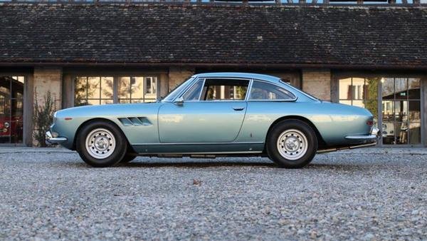 330 GT 2+2 Serie II - Image 2