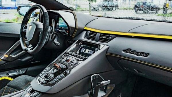 Aventador S ROADSTER LP 740-4 - Image 5