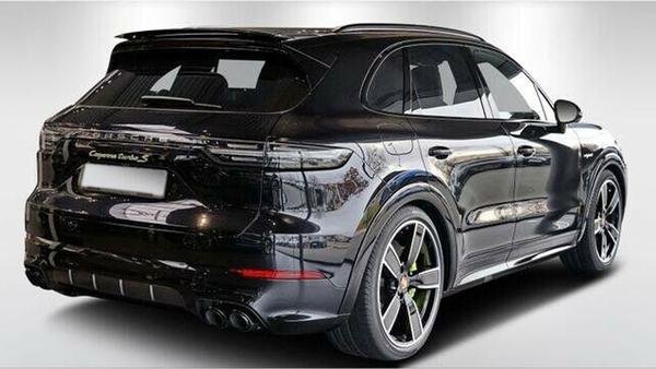 Cayenne Turbo S E-Hybrid - Image 3