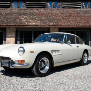 330 GT 2+2 Serie II