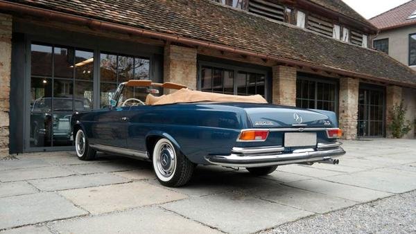 280 SE 3.5 Cabriolet - Image 16