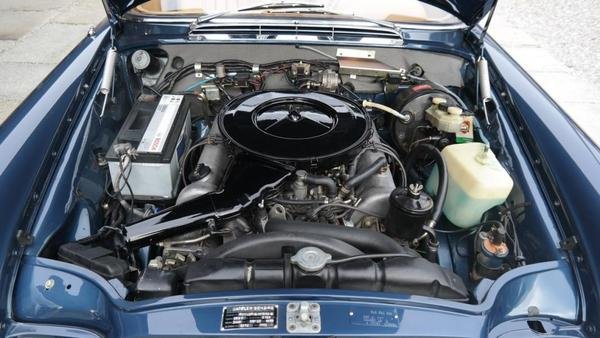 280 SE 3.5 Cabriolet - Image 17