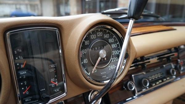 280 SE 3.5 Cabriolet - Image 8
