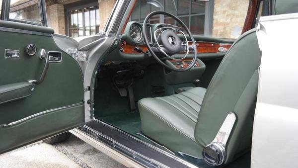 280 SE 3.5 Cabriolet - Image 4