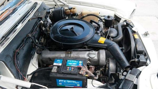 280 SE 3.5 Cabriolet - Image 13