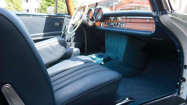 280 SE 3.5 Cabriolet - Image 8